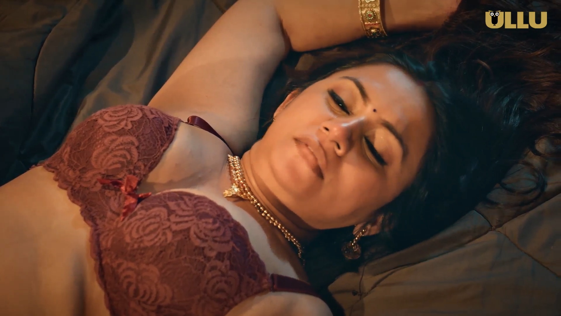 Watch Rangeela E4 - Priyanka Halder Indian Bhabhi Sex Web Series Video Online in HD Free on XMasti