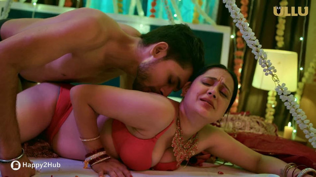 Watch Yamma Yamma Ep5 - Soni Jha Suhagrat Ki Chudai Web Series Video Online in HD Free on XMasti