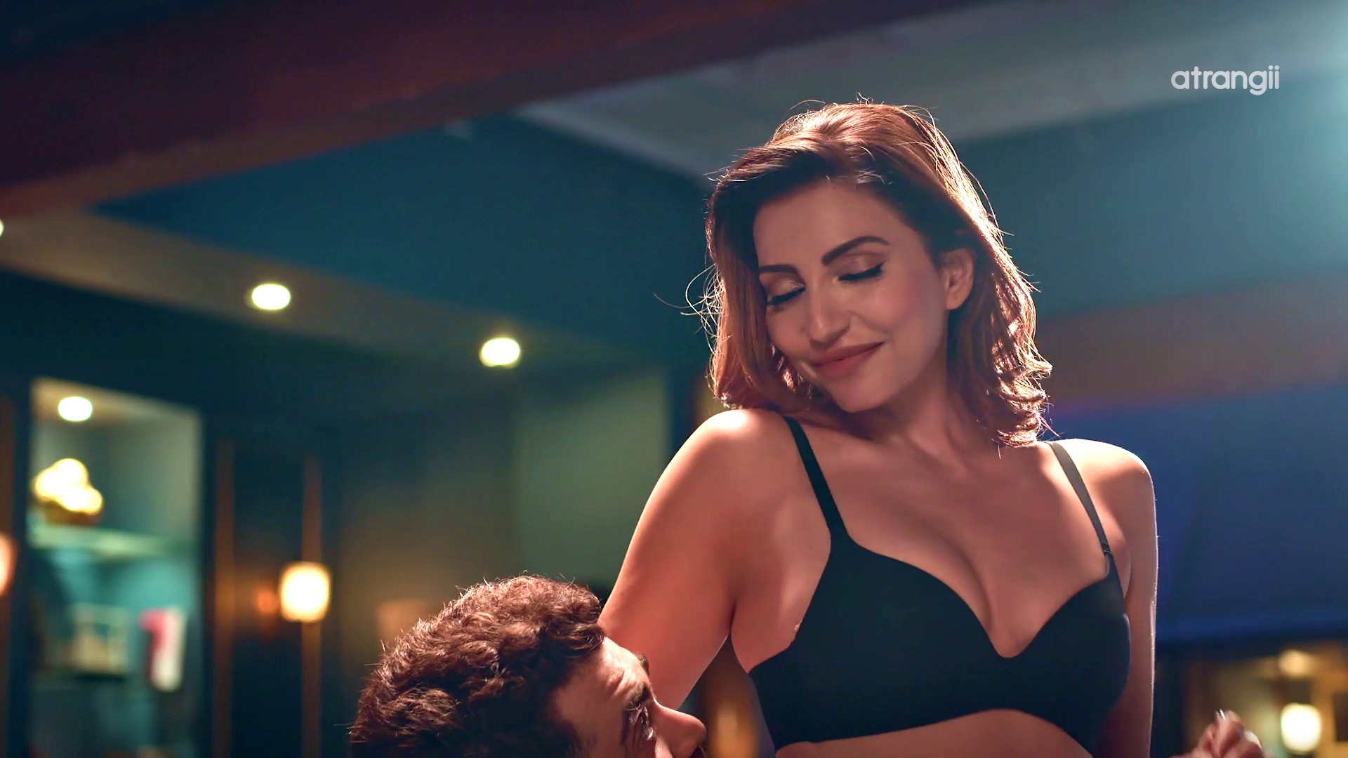 Watch Wine E2 - Hot Navina Bole Bhabhi Ki Chudai Video Web Series Video Online in HD Free on XMasti