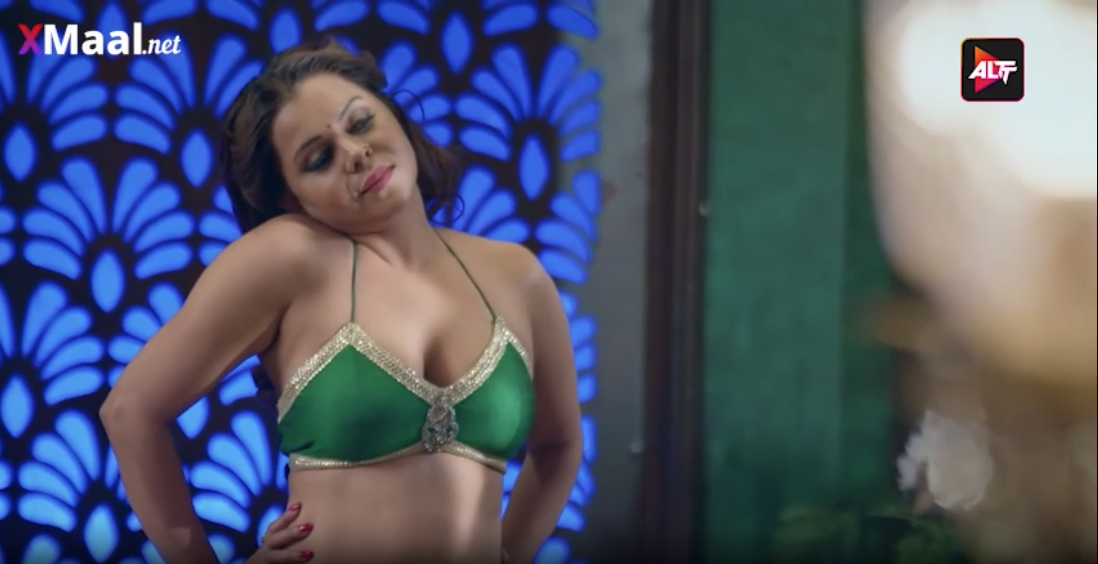 Watch Lehenga Chunri S01 Ep4 - Pooja Poddar Desi Bhabhi Sex Video Web Series Video Online in HD Free on XMasti