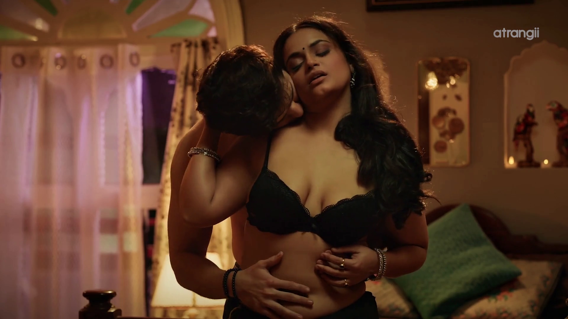 Watch Chemistry E5 - Purva Parashar Teacher Sex Video Web Series Video Online in HD Free on XMasti