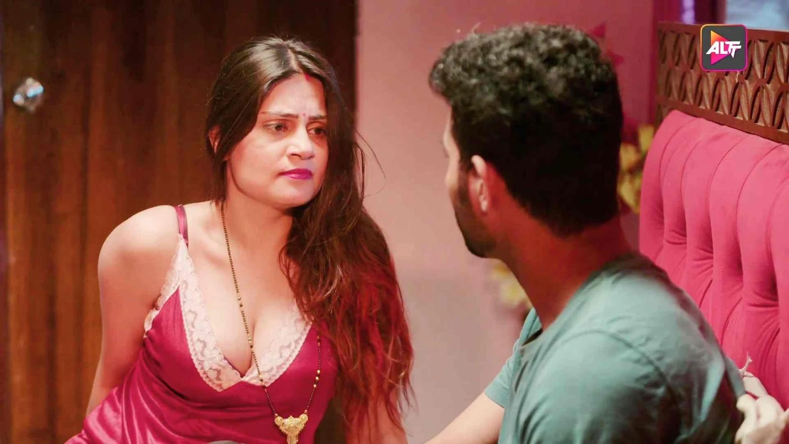 Watch Utha Patak S03 Ep6 - Altt Balaji Shubhangi Sharma Devar Bhabhi Sex Web Series Video Online in HD Free on XMasti