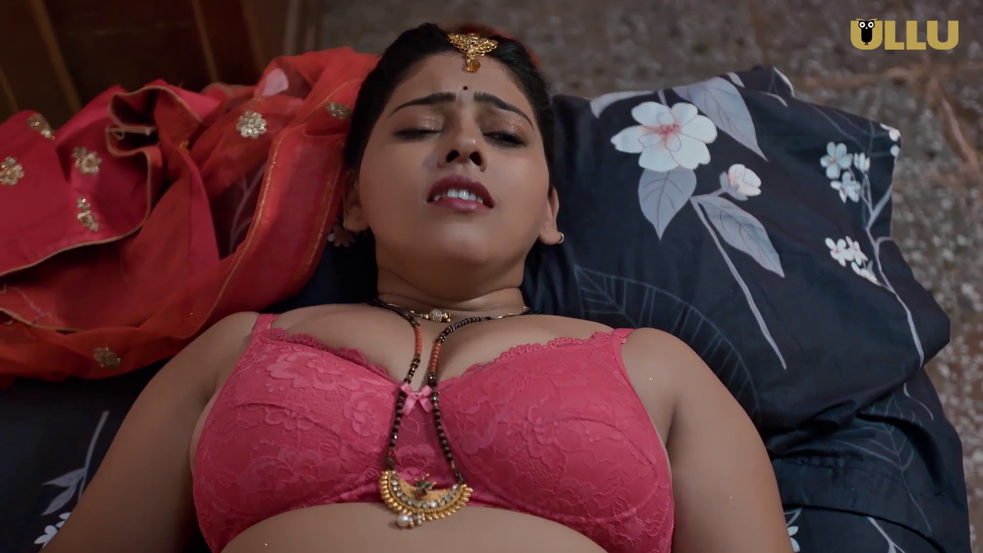 Watch Anari E2 - Anita Jaiswal Suhagrat Ki Sexy Video Web Series Video Online in HD Free on XMasti